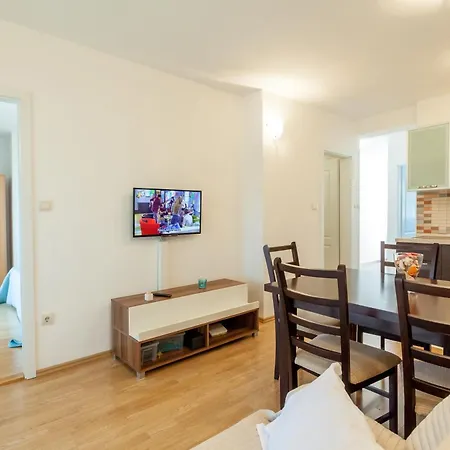 Don Apartment *
